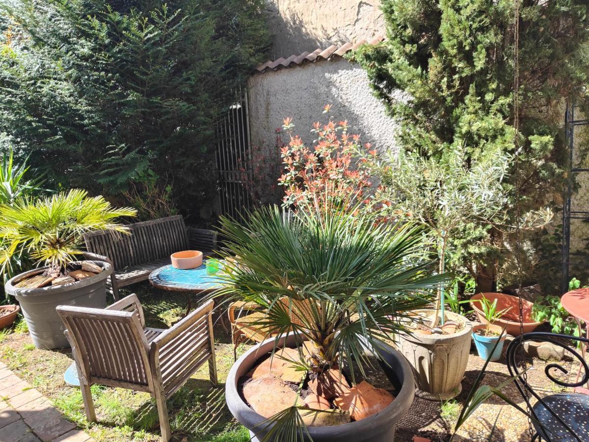 Le Chat Botte Chambres Et Table D'Hote Sur Reservation Arthez-de-Bearn Exterior foto